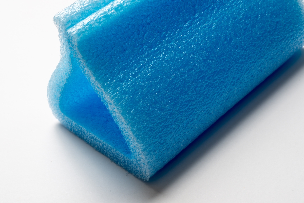 Protection mousse angle